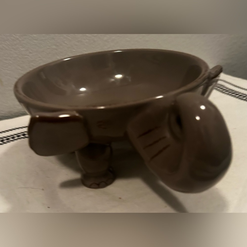 Home Essentials Elephant serving dish/ candle holder - Picture 10 of 14